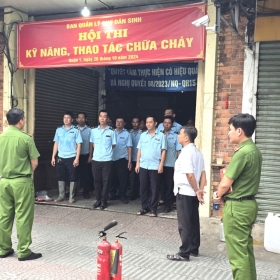 Diễn tập phương án phòng cháy chữa cháy tại chợ Dân Sinh Diễn tập phương án phòng cháy chữa cháy tại chợ Dân Sinh